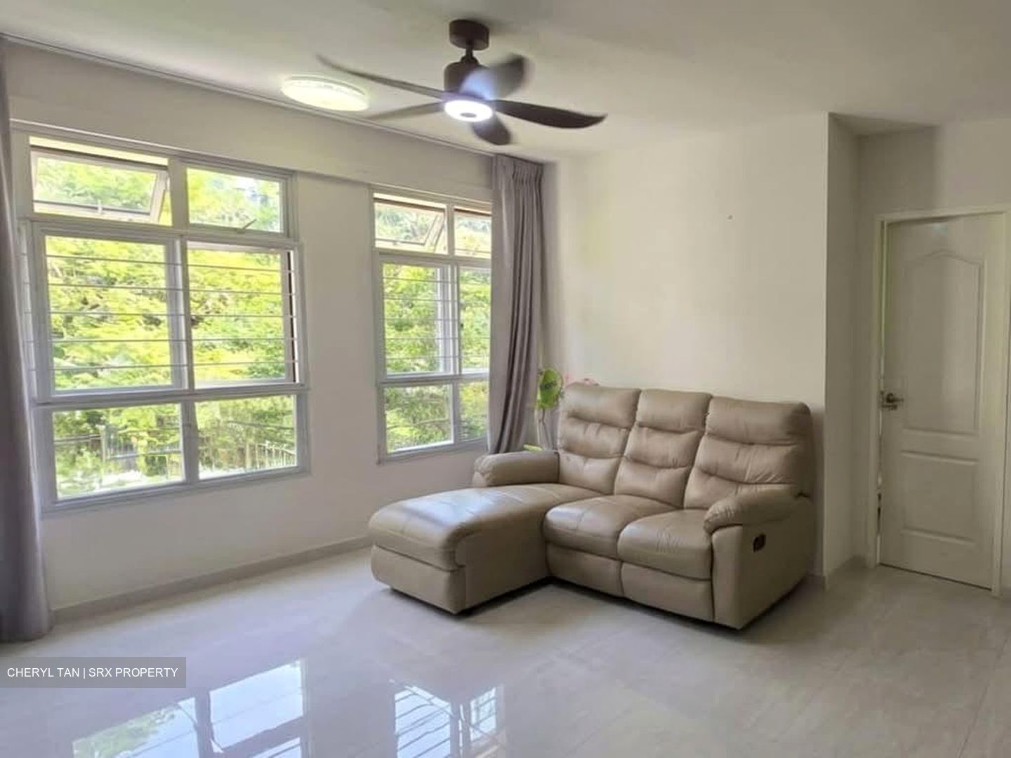 Blk 119B Eastwave @ Canberra (Sembawang), HDB 5 Rooms #571383411